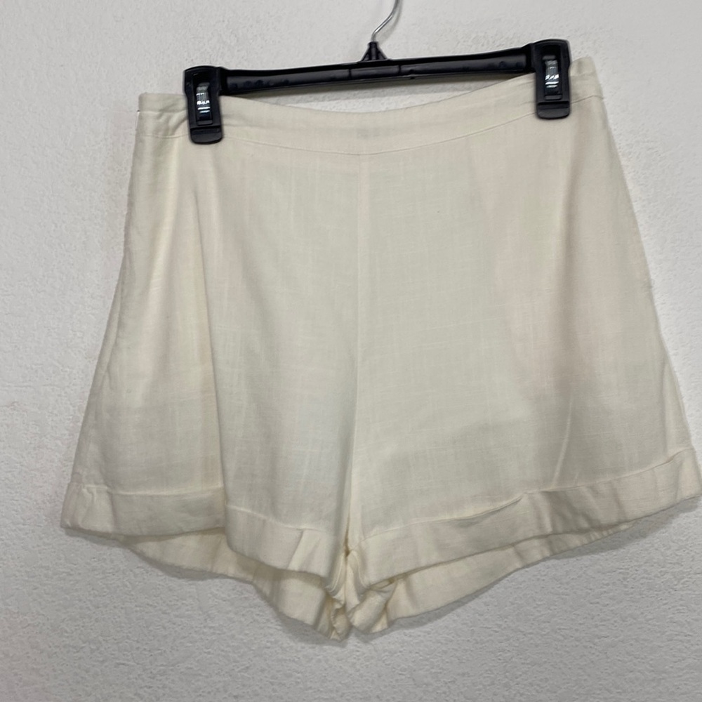 Shein Off White Linen Blend High Rise Cuffed Shorts Size Medium